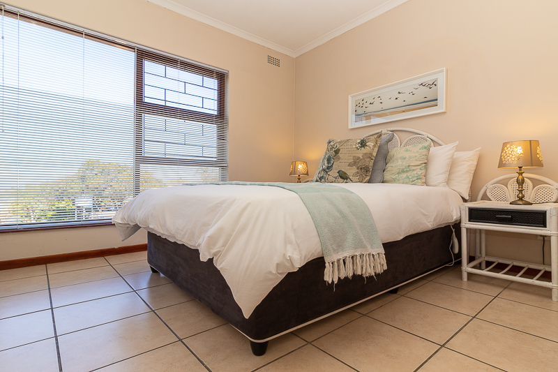 One Bedroom Apartment